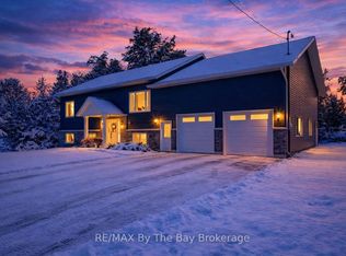 146 Mary St, Clearview, ON L0M1G0