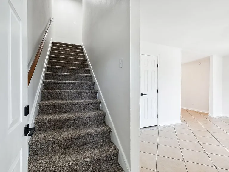 13300 Granville St — Photo 2
