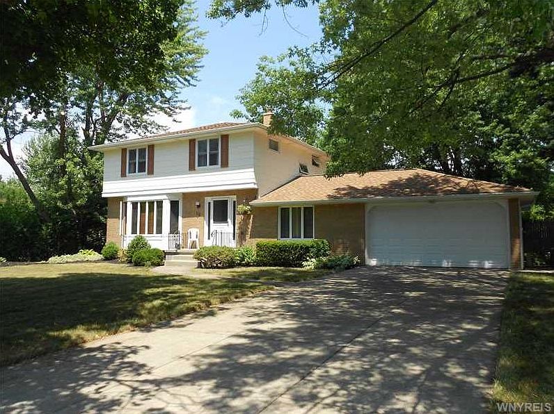 1st image of 10 Hardt Ln