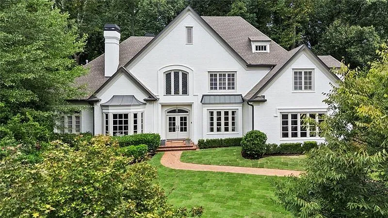 5 bed, 7.0 bath, 7692 sqft, $12,000 — Photo 1