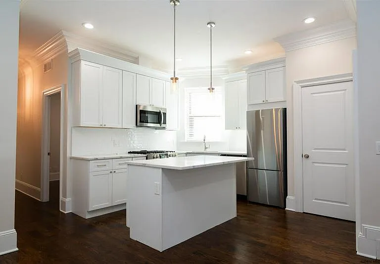 522 Madison Ave #1 — Photo 4