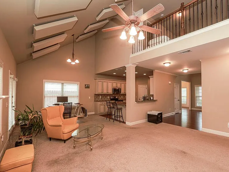 2241 Line Dr — Photo 11