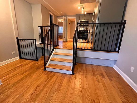 4th image of 1239 W Ohio St APT 1