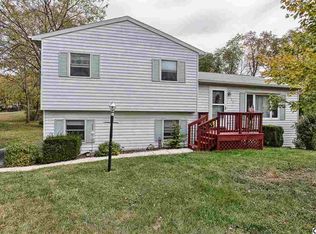 100 Bobby Jones Dr, Etters, PA 17319