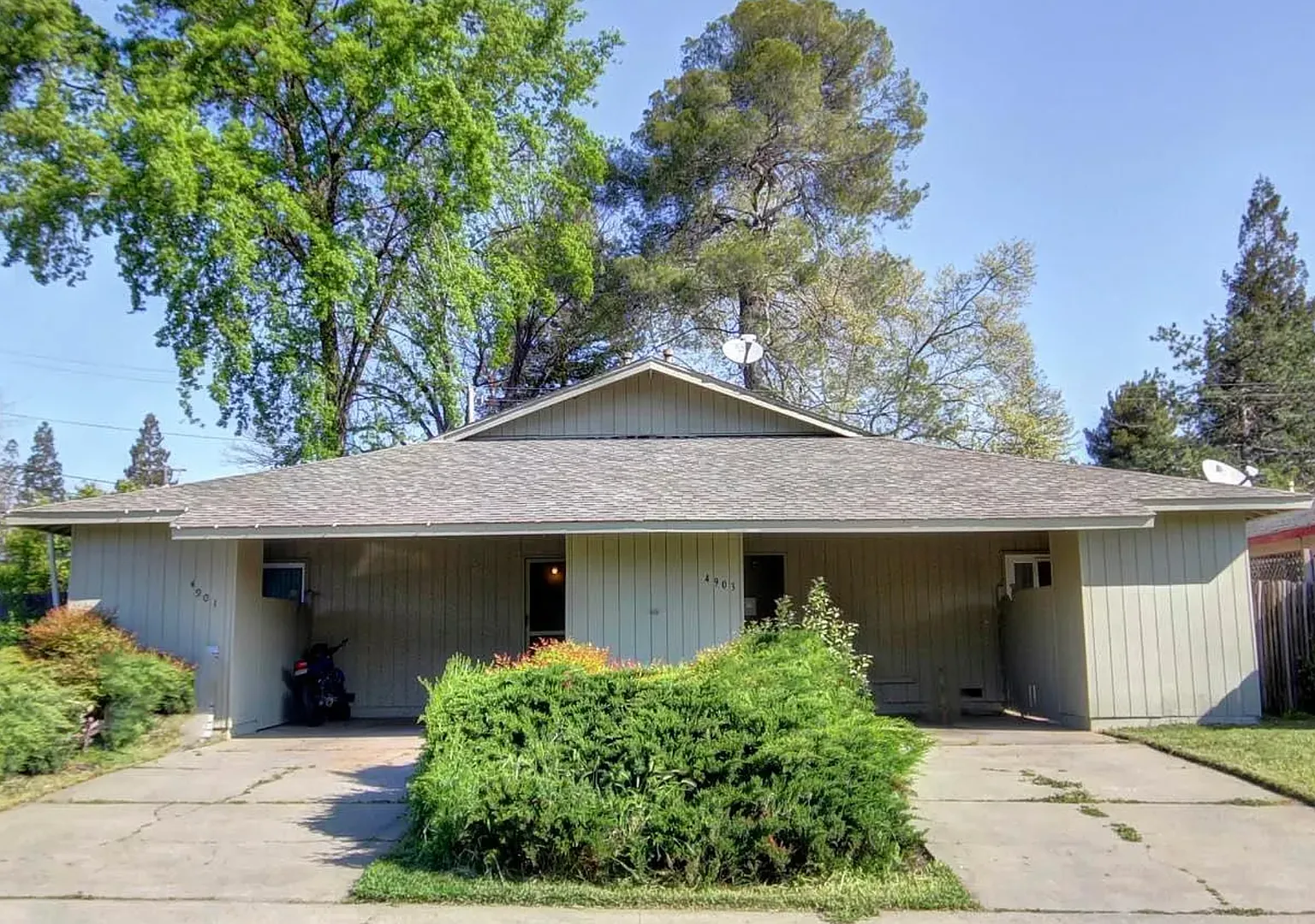 Cute as a Bug! Occupied 2/1. Please reference ad for viewings. — Photo 1