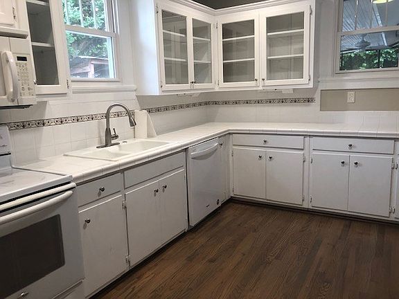 4th image of 1216 Belmont Dr