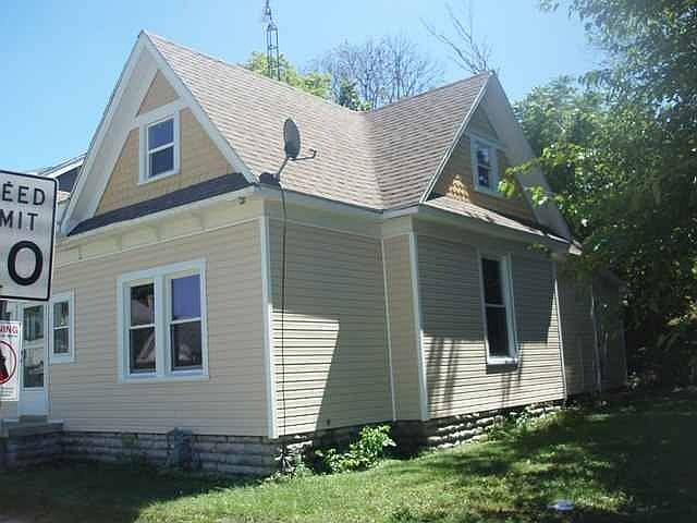 2nd image of 327 W 11th St