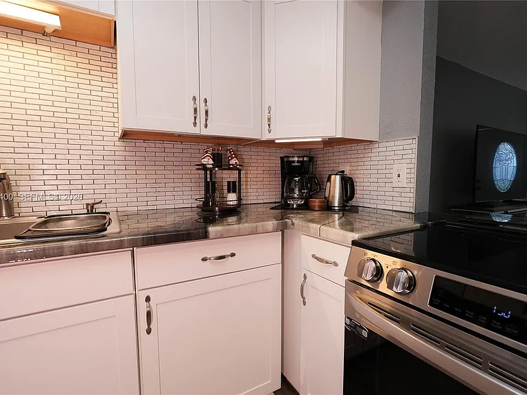 742 Granada St #A — Photo 48