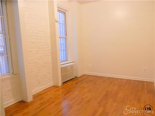 Rented by City Connections Realty | media 6