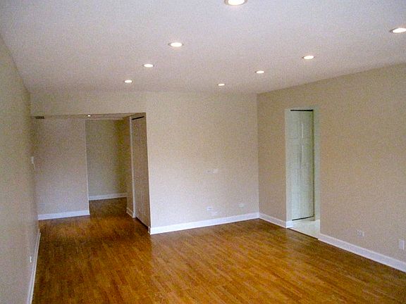 3rd image of 9395 Landings Ln Unit 205