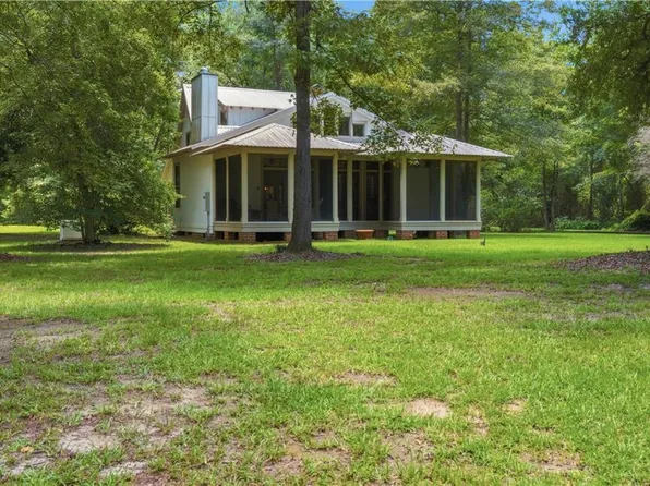 21046 Smith Rd, Covington, LA 70435
