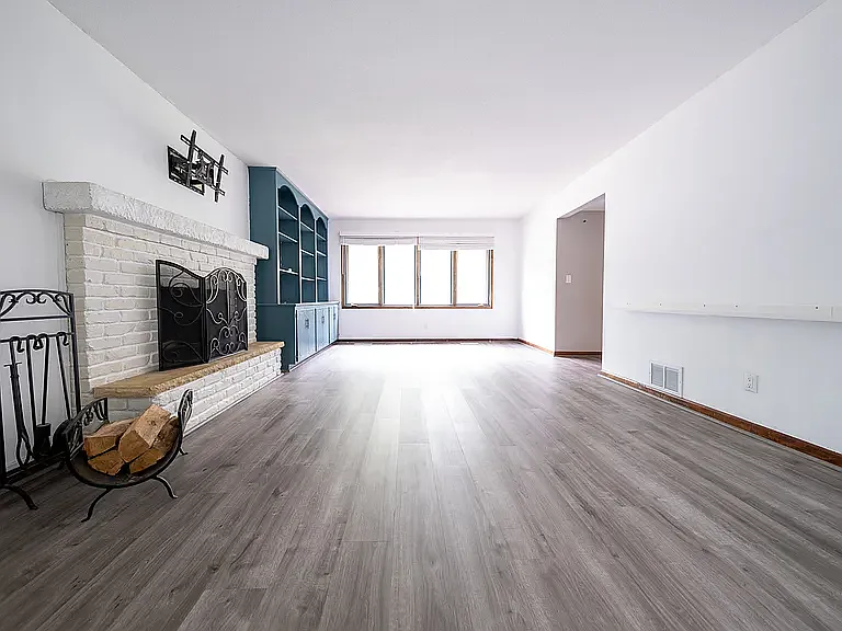 2416 Queens Dr — Photo 20