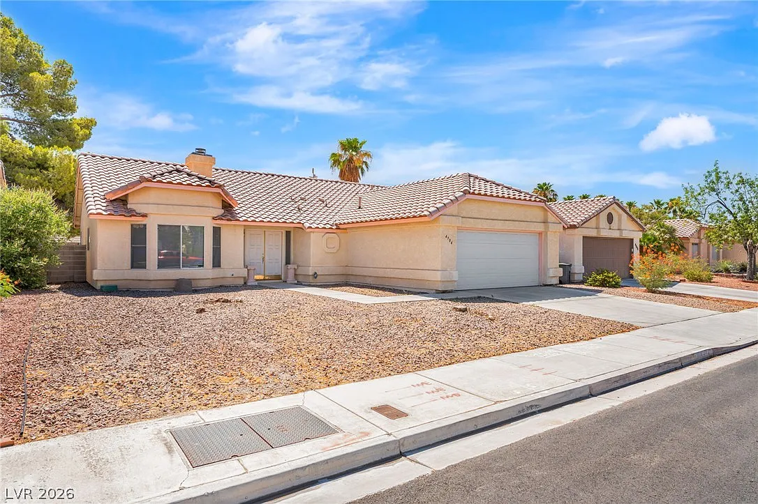 3 bed, 2.0 bath, 1509 sqft, $1,800 — Photo 2