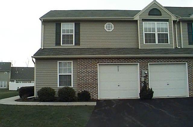 Private entrance with 2 Car Garage