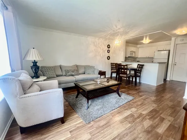 8889 Caminito Plaza Centro, San Diego, CA