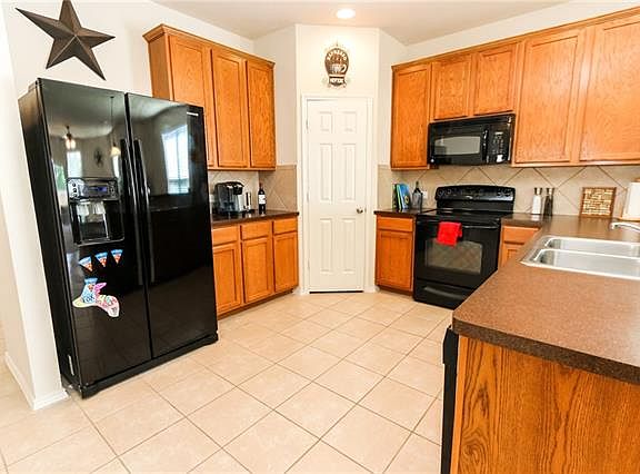 5th image of 10337 Bradshaw Dr