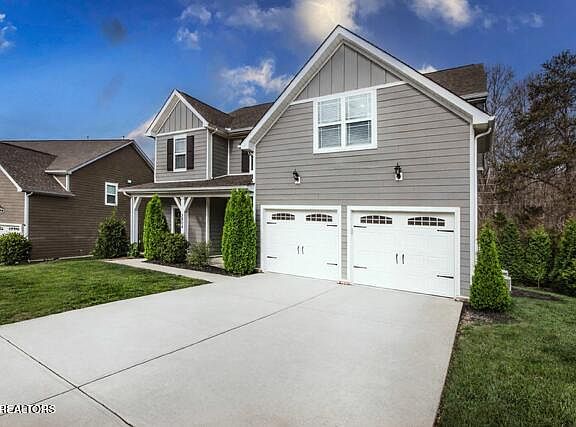 2nd image of 2804 Tallgrass Ln