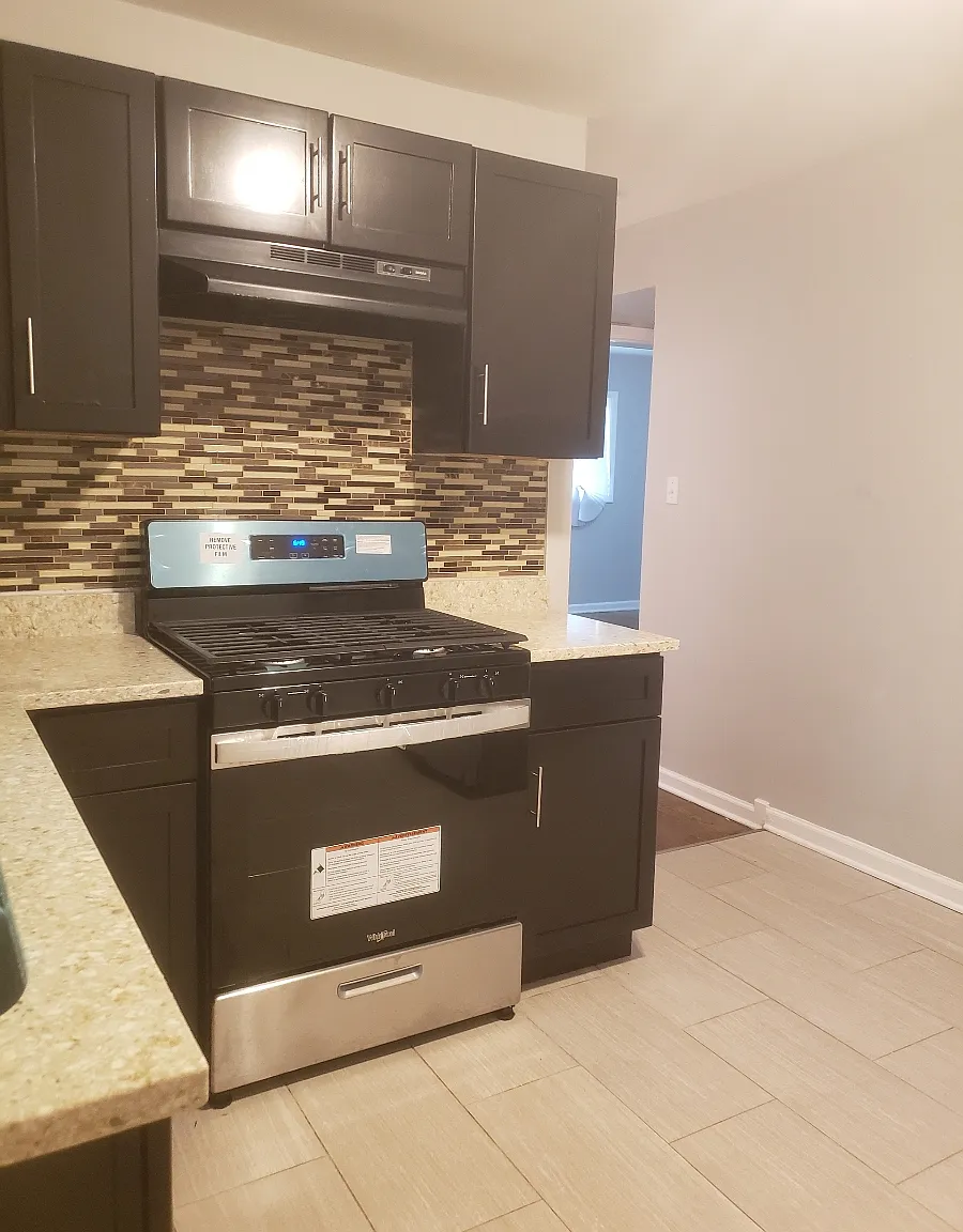 2 bed, 650 sqft, $1,250 — Photo 2
