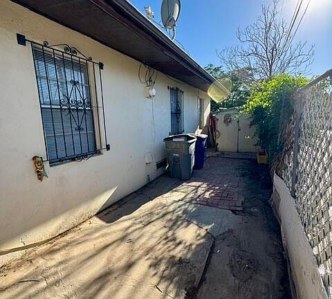 2nd image of 3211 Findley Ave