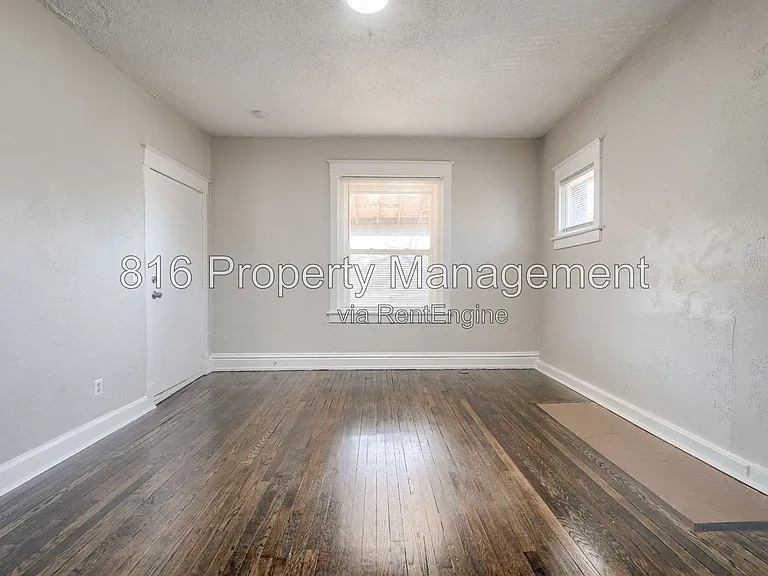 2416 E 22nd St #2W — Photo 1