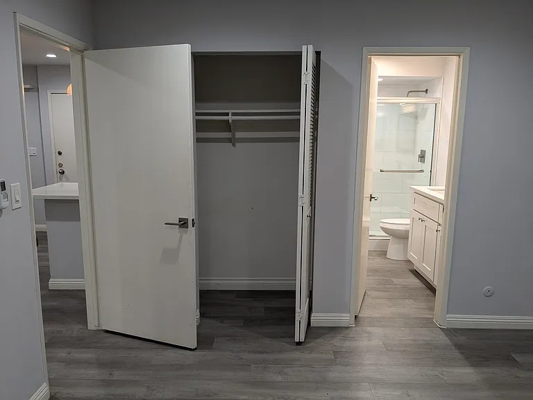 320 S Ardmore Ave #123 — Photo 10