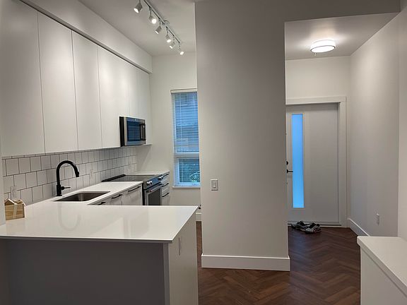 4th image of 9735 University Cres #4