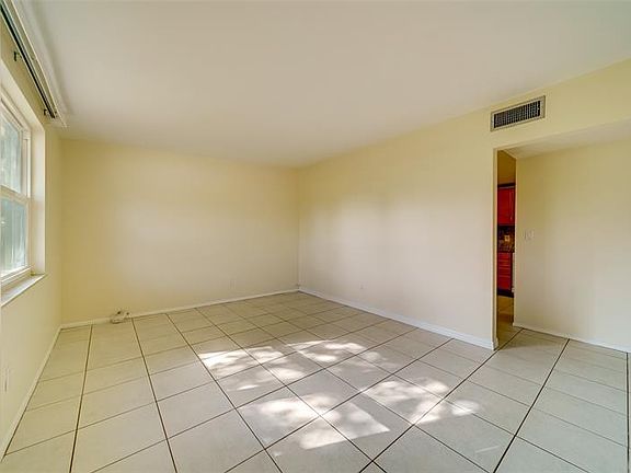 5th image of 8016 52nd St N