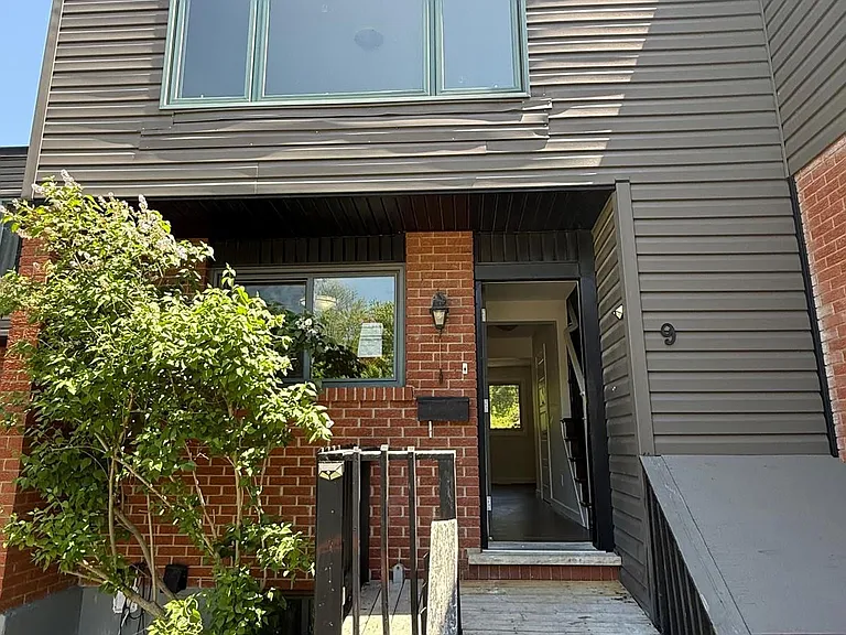 15 Scenic Dr #9 — Photo 1