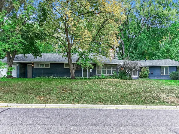 401 Turnpike Rd, Golden Valley, MN 55416