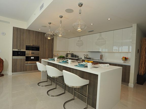 4th image of 3100 N Ocean Drive #H-1706
