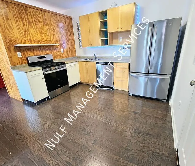 5170 Butler St #3 — Photo 1