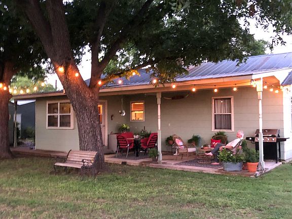 3rd image of 1132 Thiele Ln