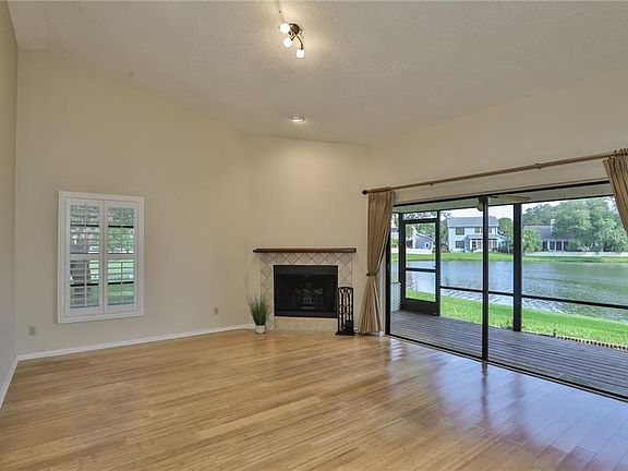 5th image of 817 San Carlos Ave NE