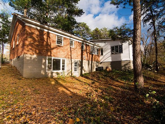 3rd image of 11 Arden Craig Dr
