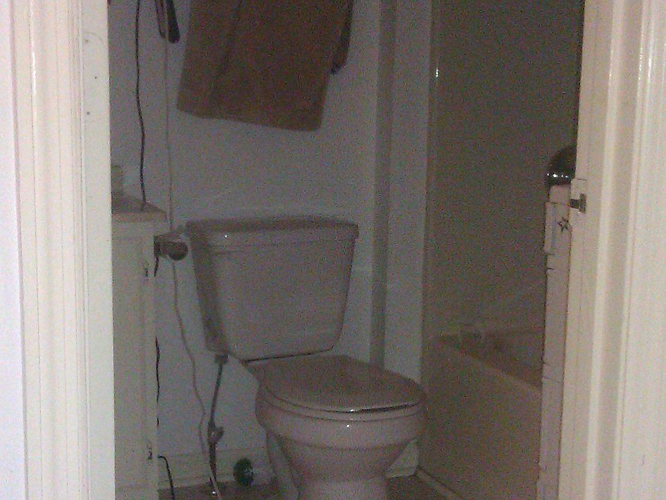 2nd image of 124 Logan Ave APT 1
