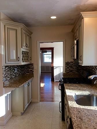 2nd image of 140 Winsor Ave #2
