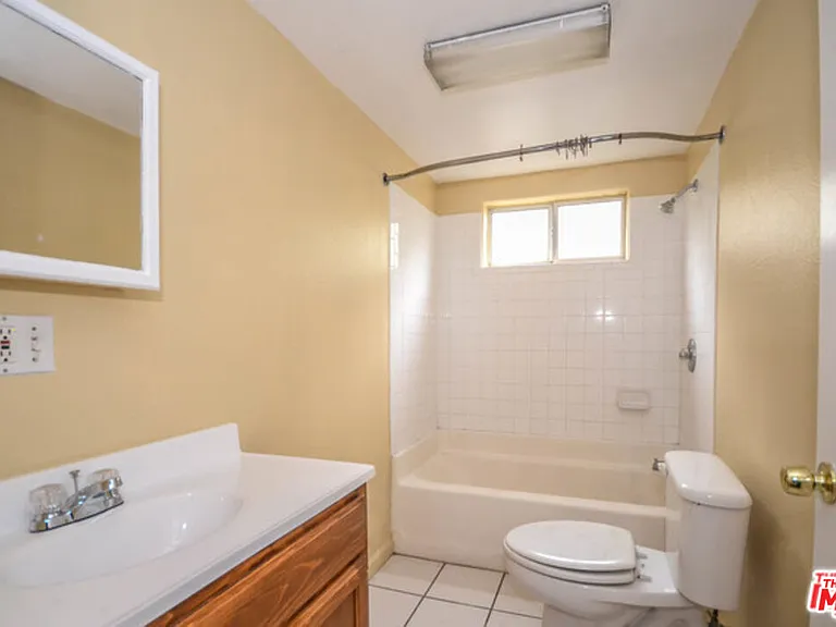3722 Wall St — Photo 5