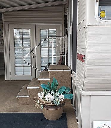 2nd image of 308 E Saguaro Dr