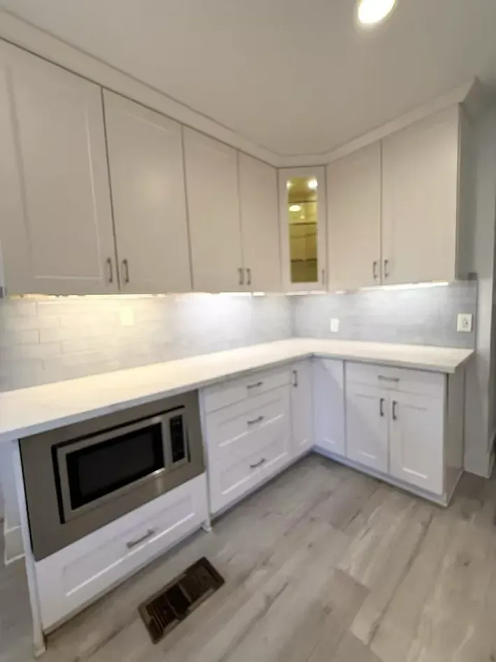 3 bed, 2017 sqft, $8,100 — Photo 1