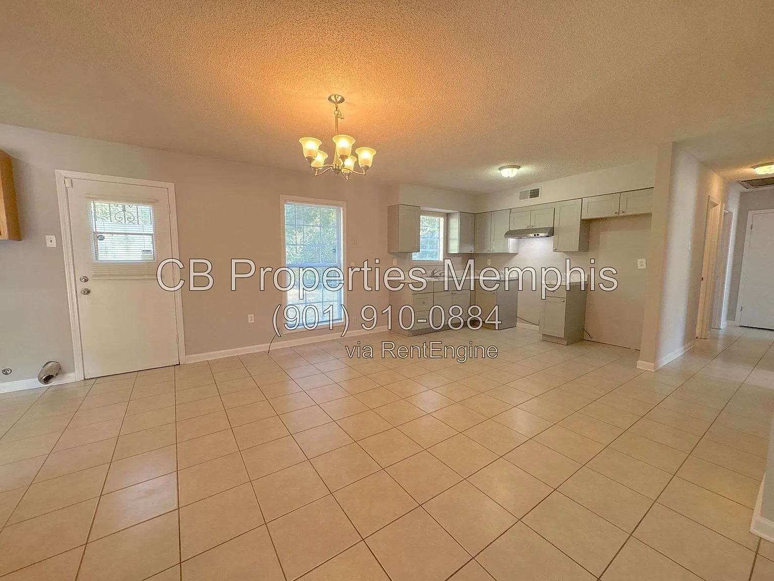 3 bed, 1.0 bath, 1093 sqft, $985 — Photo 2
