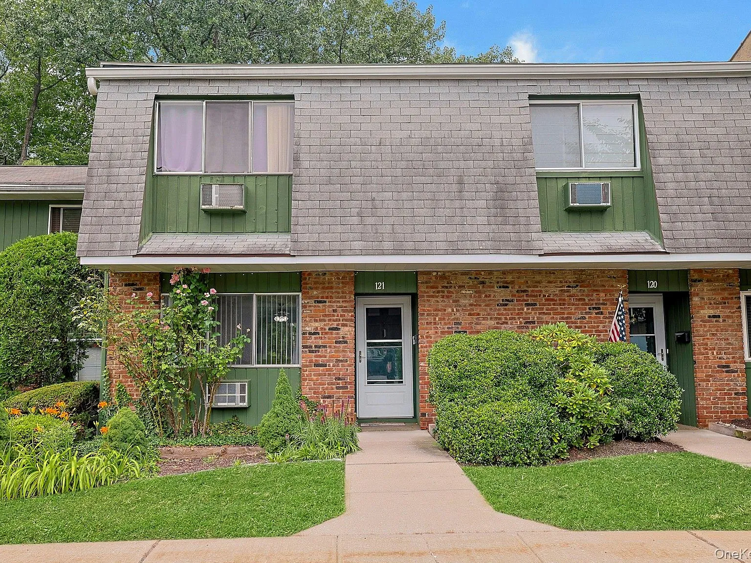 3 bed, 1.5 bath, 1800 sqft, $3,500 — Photo 1