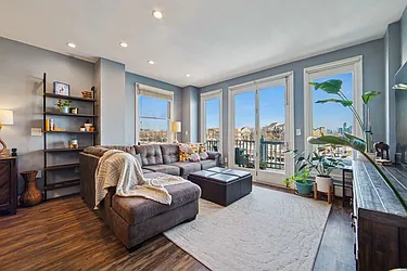 109 Shearwater Ct East