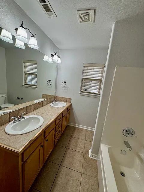 6106 S 36th St - 1 — Photo 4