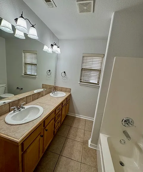 6106 S 36th St — Photo 10