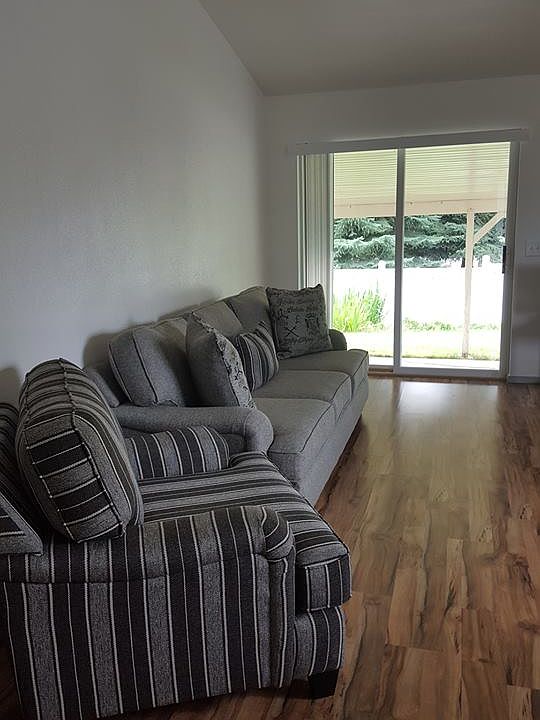 2nd image of 1762 W Tullis Dr