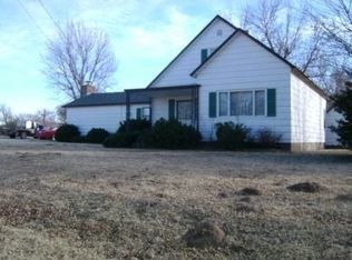 1506 Ash St, Waynoka, OK 73860