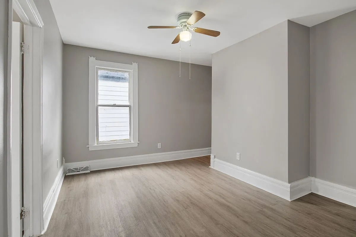 2 bed, 1.0 bath, 888 sqft, $1,400 — Photo 4