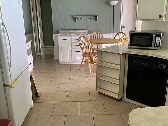 5th image of 61 Las Palmas Dr