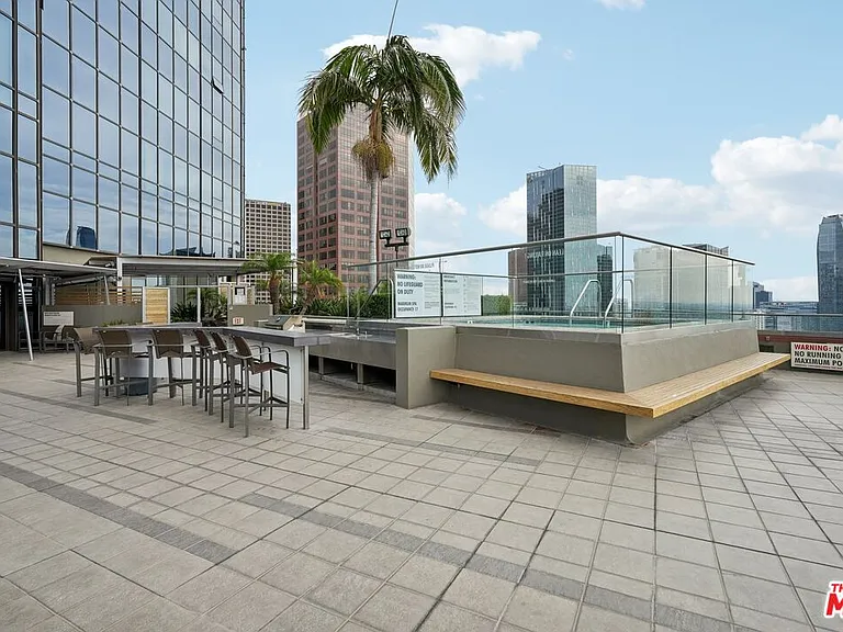 1100 Wilshire Blvd #3504 — Photo 30