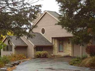 4 Horizon Ln, Galena, IL 61036